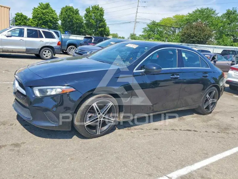 2019 Mercedes Benz A фото