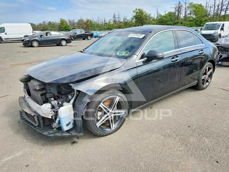 2019 Mercedes Benz A photo