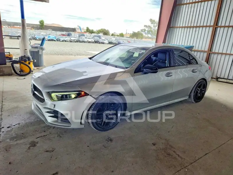 2019 Mercedes Benz A фото