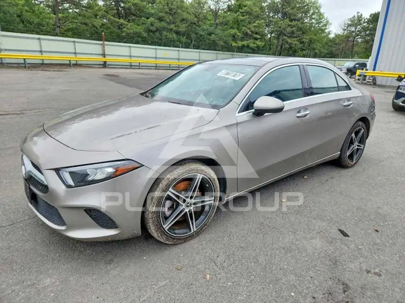 2019 Mercedes Benz A фото