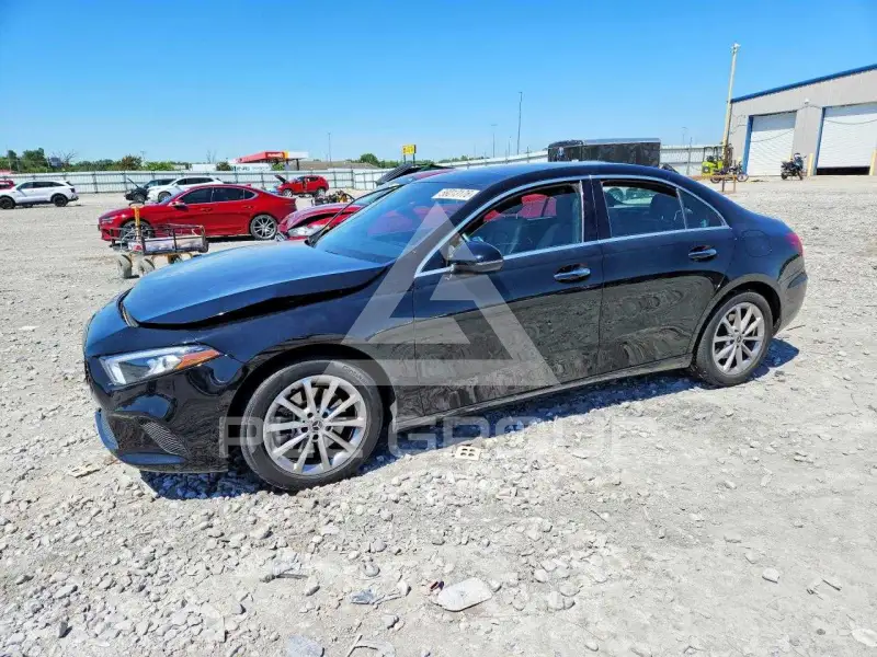 2019 Mercedes Benz A photo