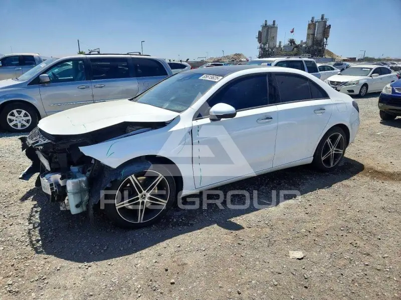 2019 Mercedes Benz A фото