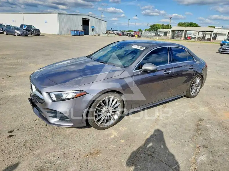2019 Mercedes Benz A фото