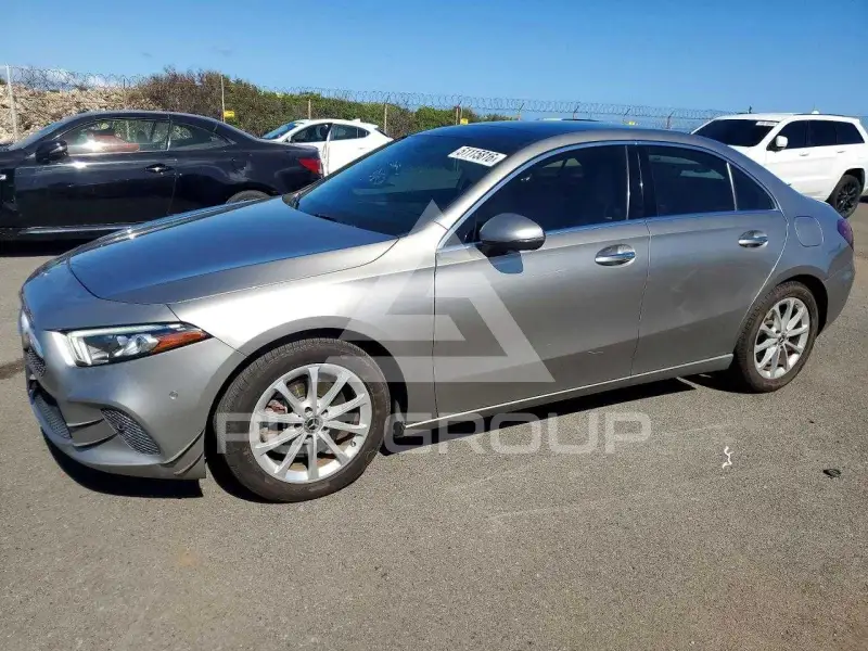 2019 Mercedes Benz A фото