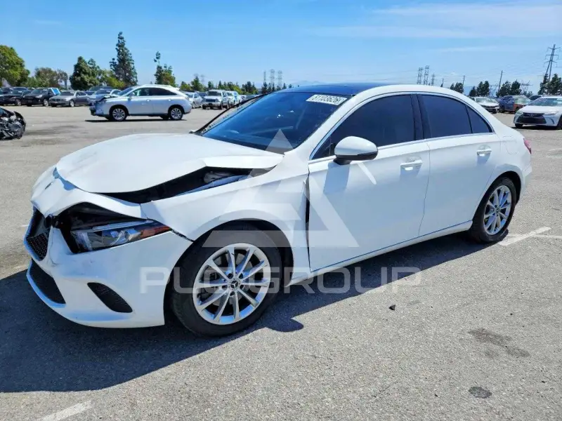 2019 Mercedes Benz A фото
