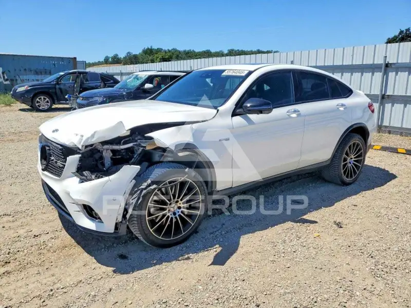 2019 Mercedes Benz GLC-Class photo