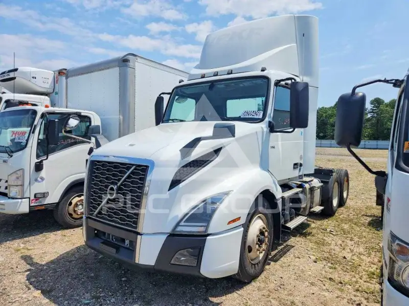 2019 Volvo VNL фото