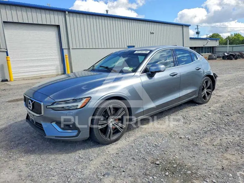 2019 Volvo S60 photo