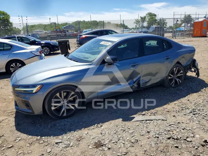 2019 Volvo S60 фото