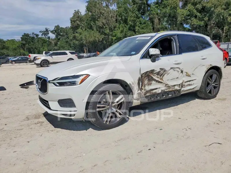 2019 Volvo XC60 photo
