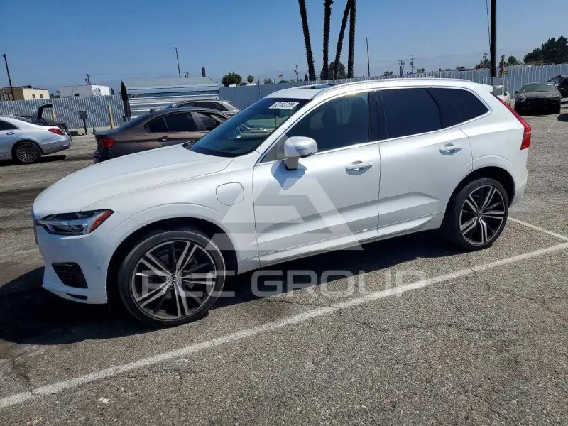 2019 Volvo XC60 фото
