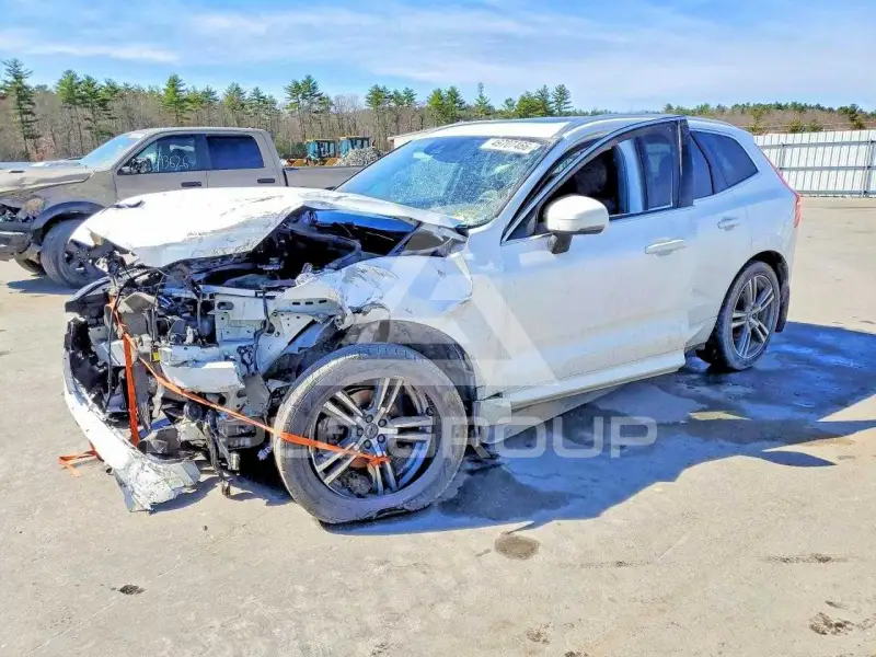 2019 Volvo XC60 photo