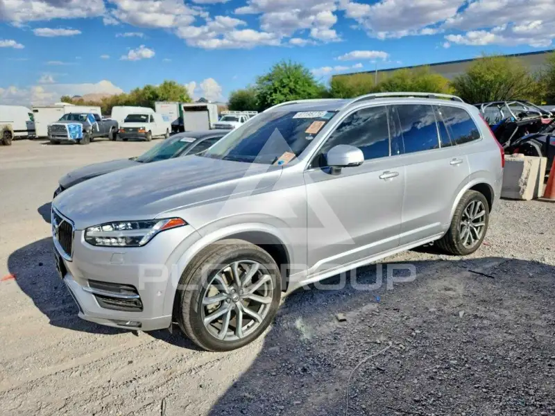 2019 Volvo XC90 photo