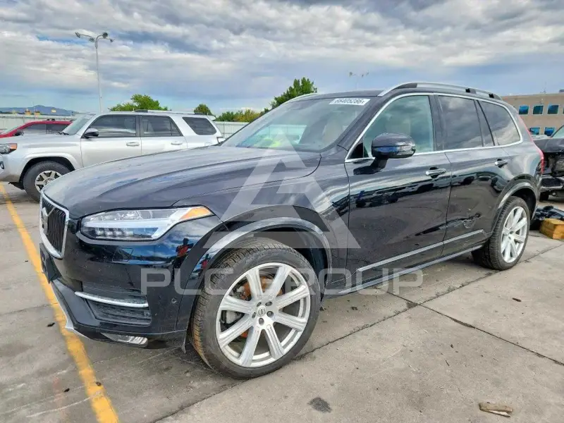2019 Volvo XC90 photo