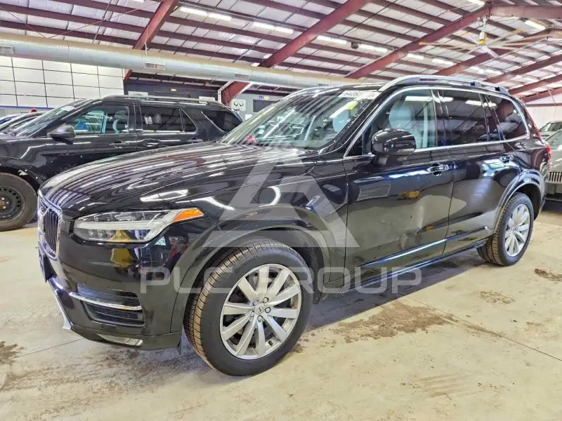 2019 Volvo XC90 photo