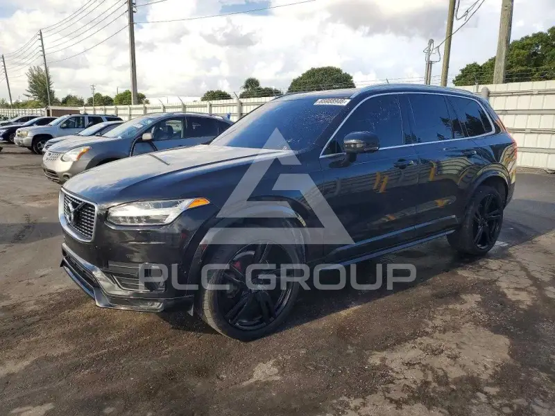 2019 Volvo XC90 photo