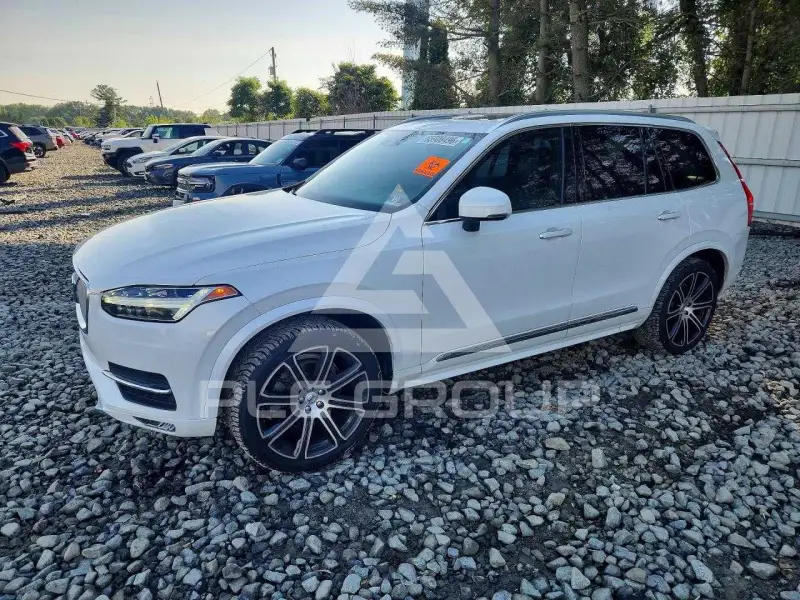 2019 Volvo XC90 photo