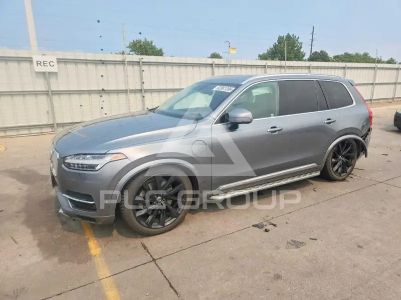 2019 Volvo XC90 фото