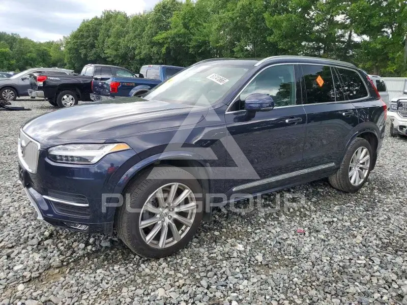 2019 Volvo XC90 photo