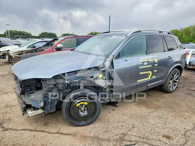 2019 Volvo XC90 photo