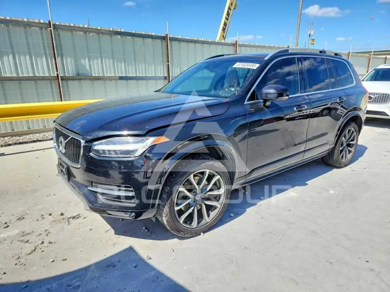 2019 Volvo XC90 photo