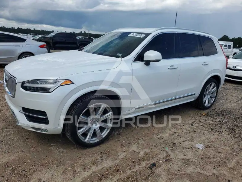 2019 Volvo XC90 photo