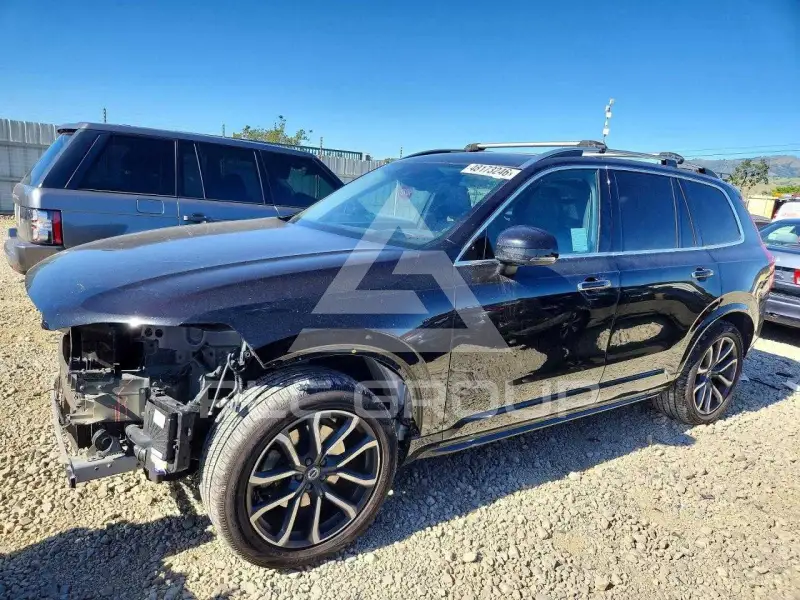 2019 Volvo XC90 photo