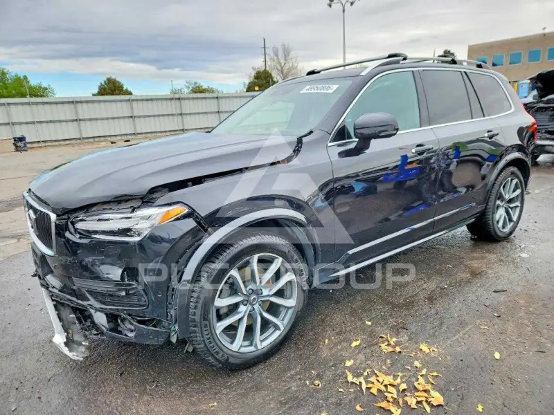 2019 Volvo XC90 photo