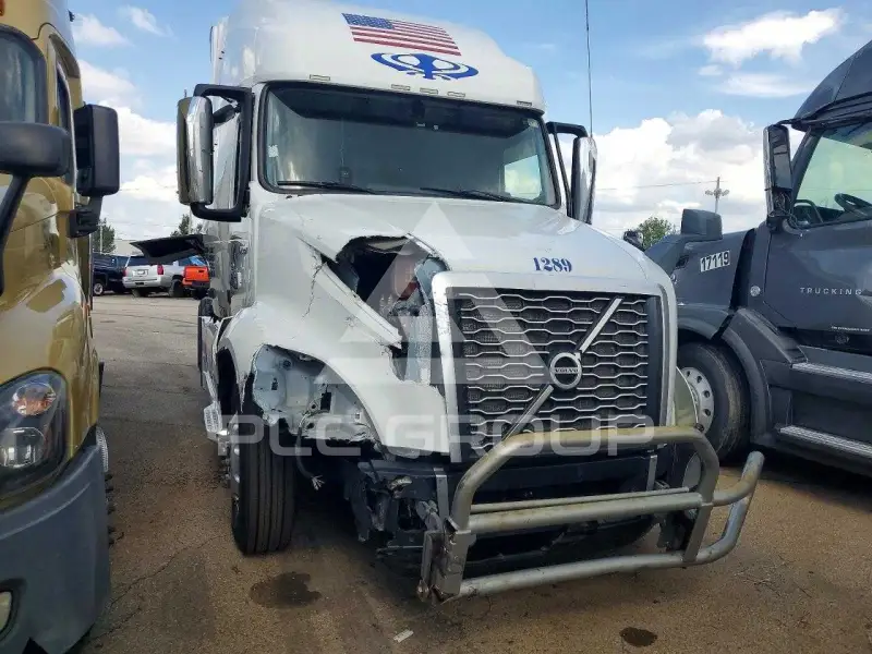 2019 Volvo VNL photo