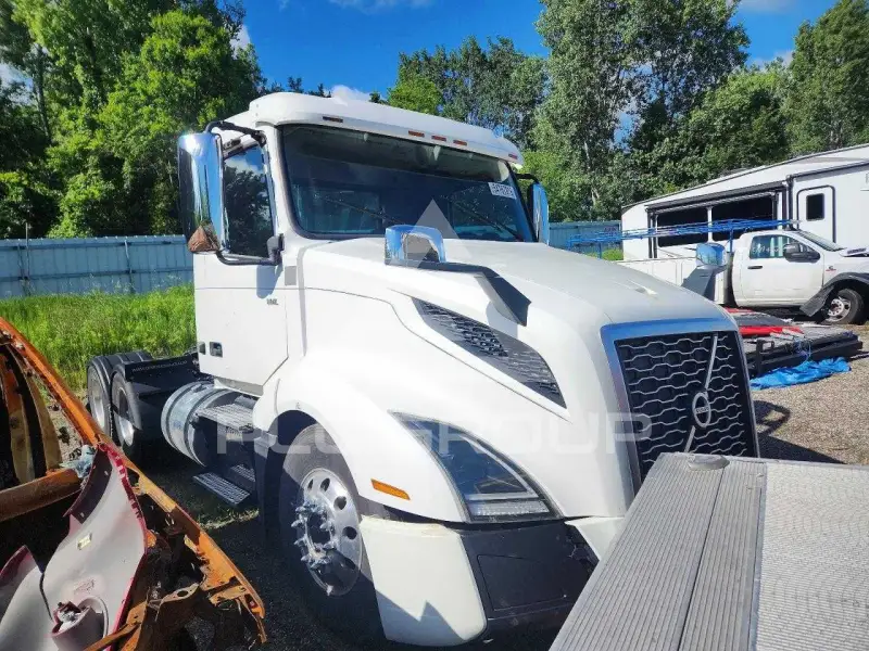 2019 Volvo VNL фото