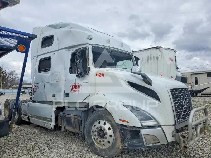 2019 Volvo VNL photo