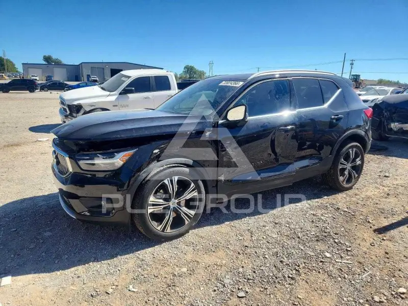 2019 Volvo XC40 фото