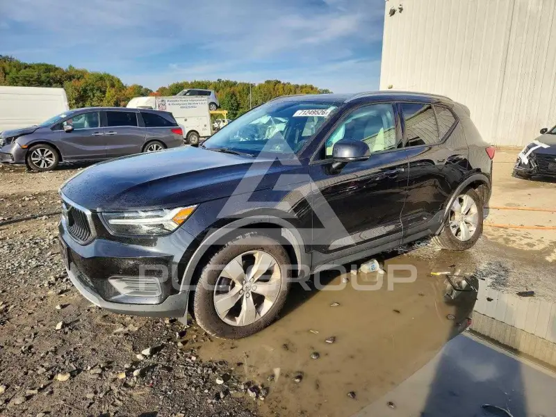 2019 Volvo XC40 фото