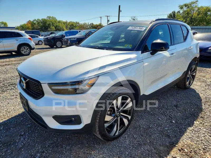 2019 Volvo XC40 фото