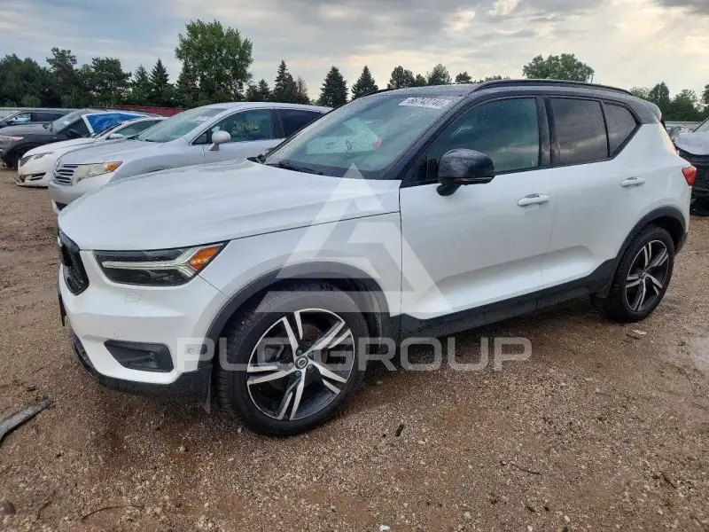 2019 Volvo XC40 фото