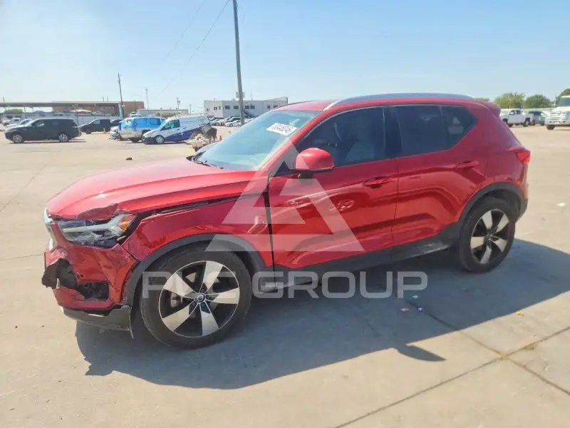 2019 Volvo XC40 фото