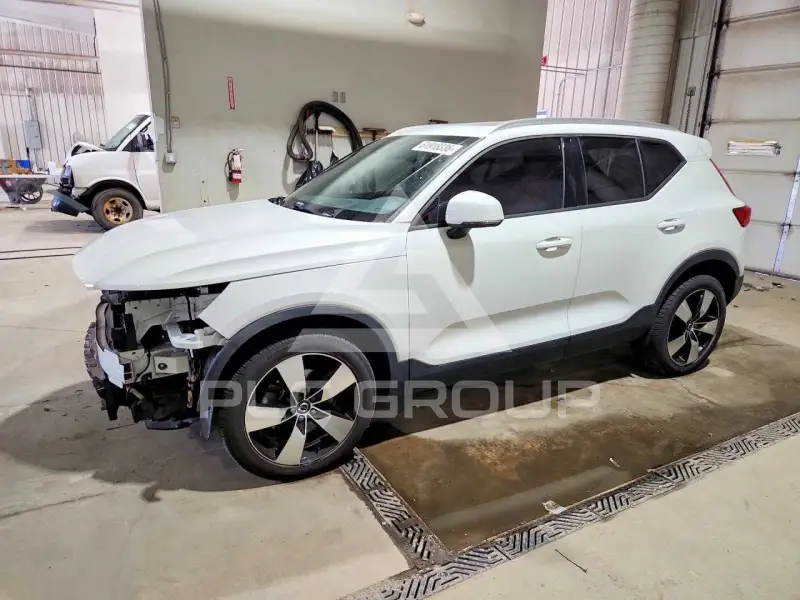 2019 Volvo XC40 фото
