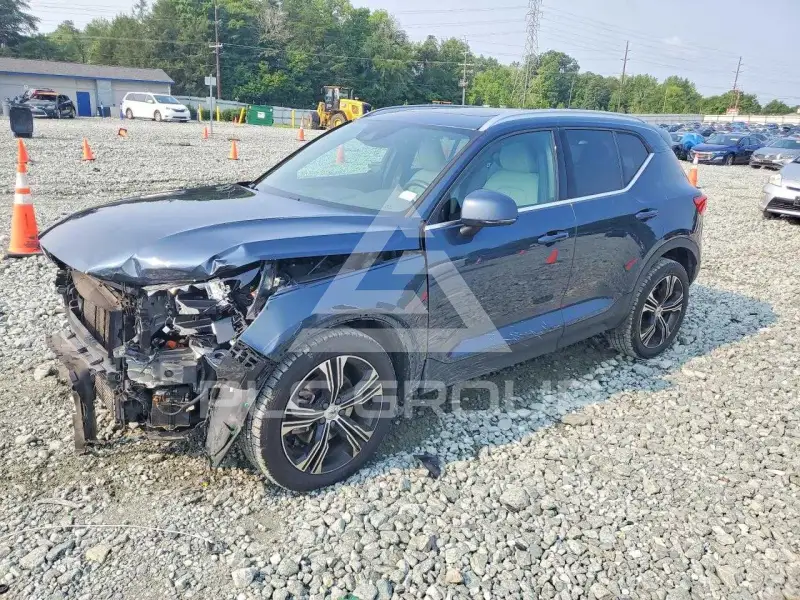 2019 Volvo XC40 фото
