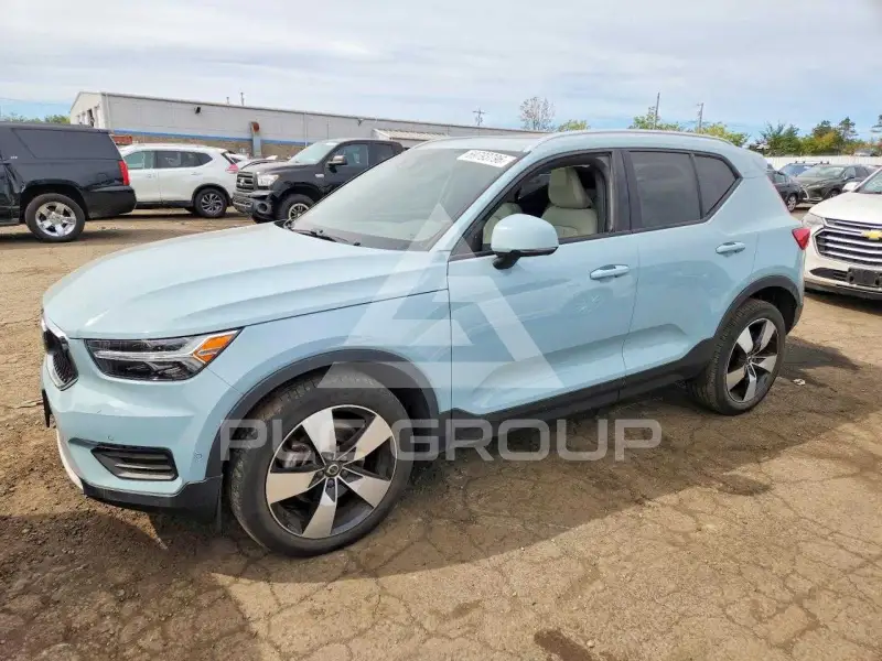 2019 Volvo XC40 фото