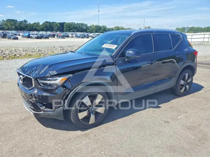 2019 Volvo XC40 фото