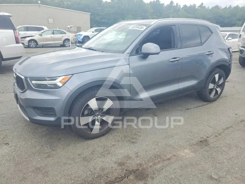 2019 Volvo XC40 фото