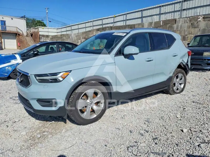 2019 Volvo XC40 фото