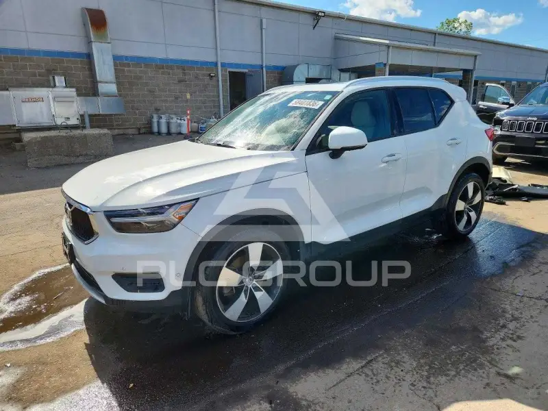2019 Volvo XC40 фото