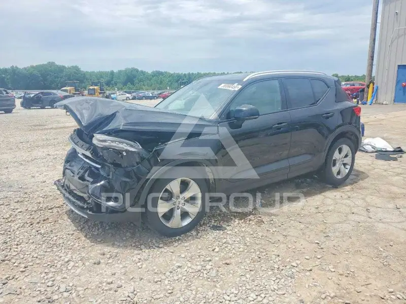 2019 Volvo XC40 photo