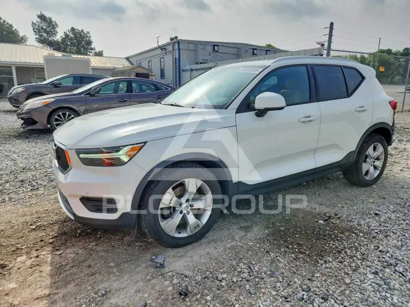 2019 Volvo XC40 фото