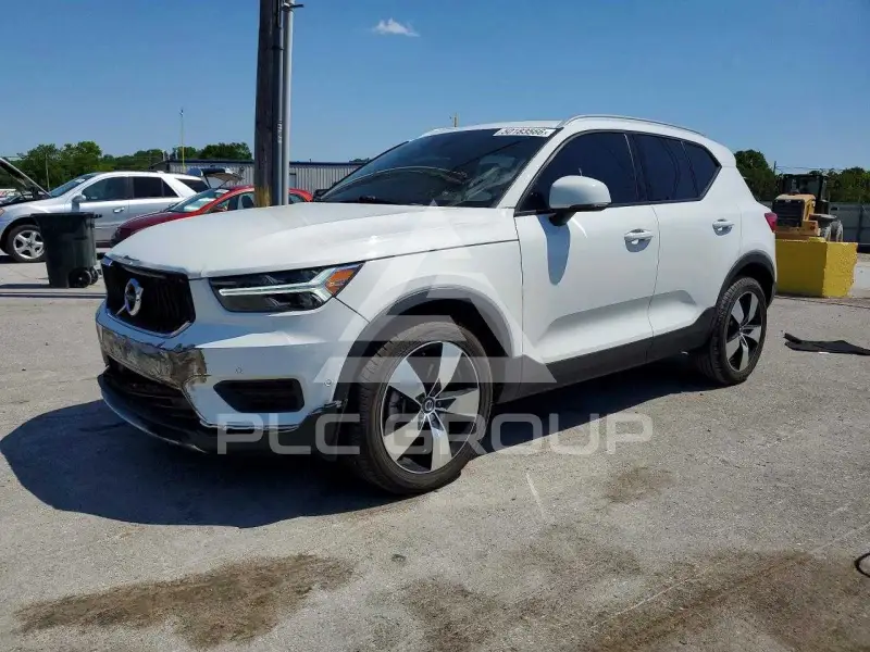 2019 Volvo XC40 photo