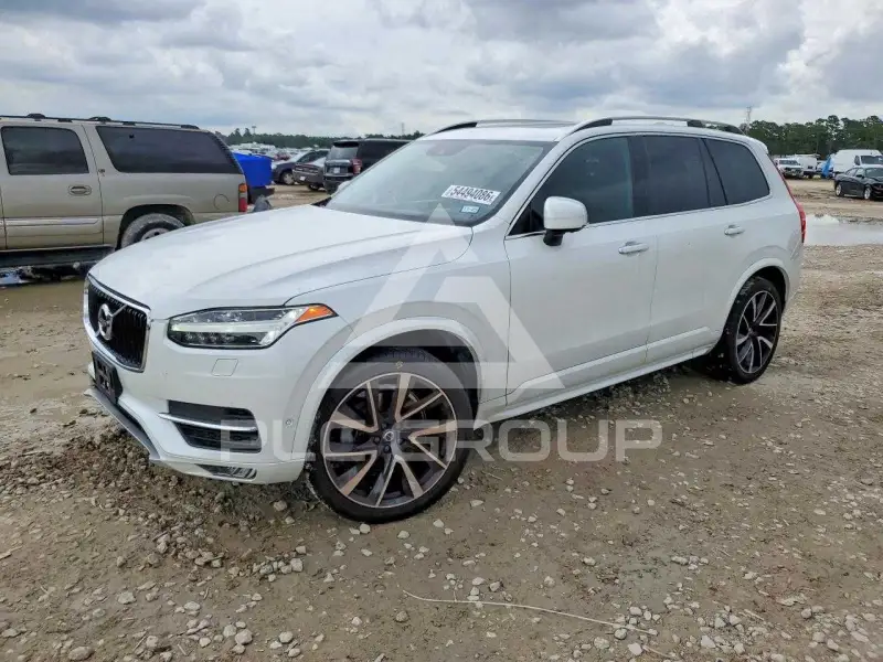 2019 Volvo XC90 photo