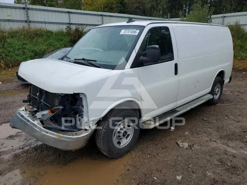 2019 GMC Savana photo