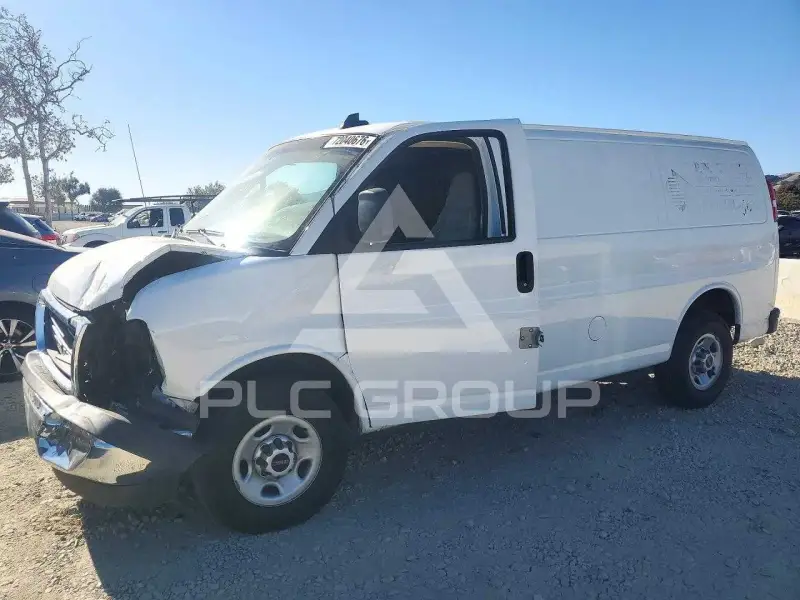 2019 GMC Savana photo