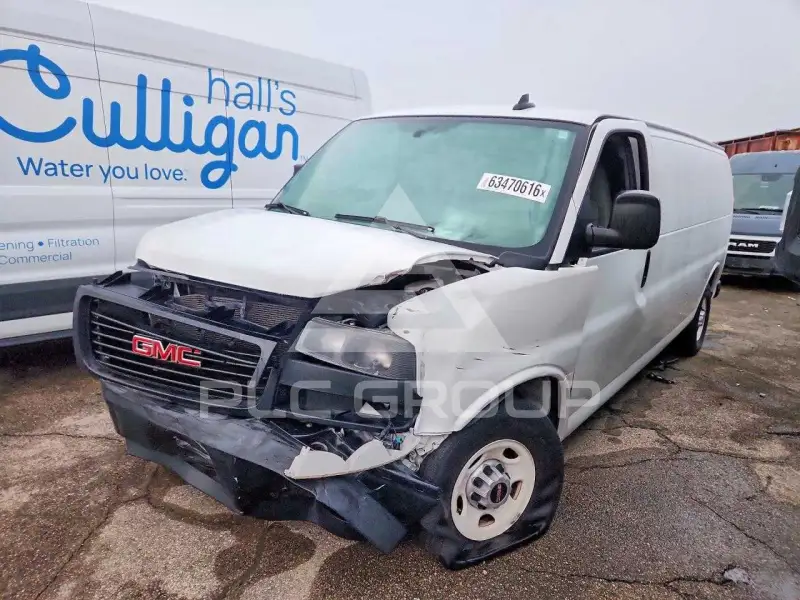 2019 GMC Savana photo
